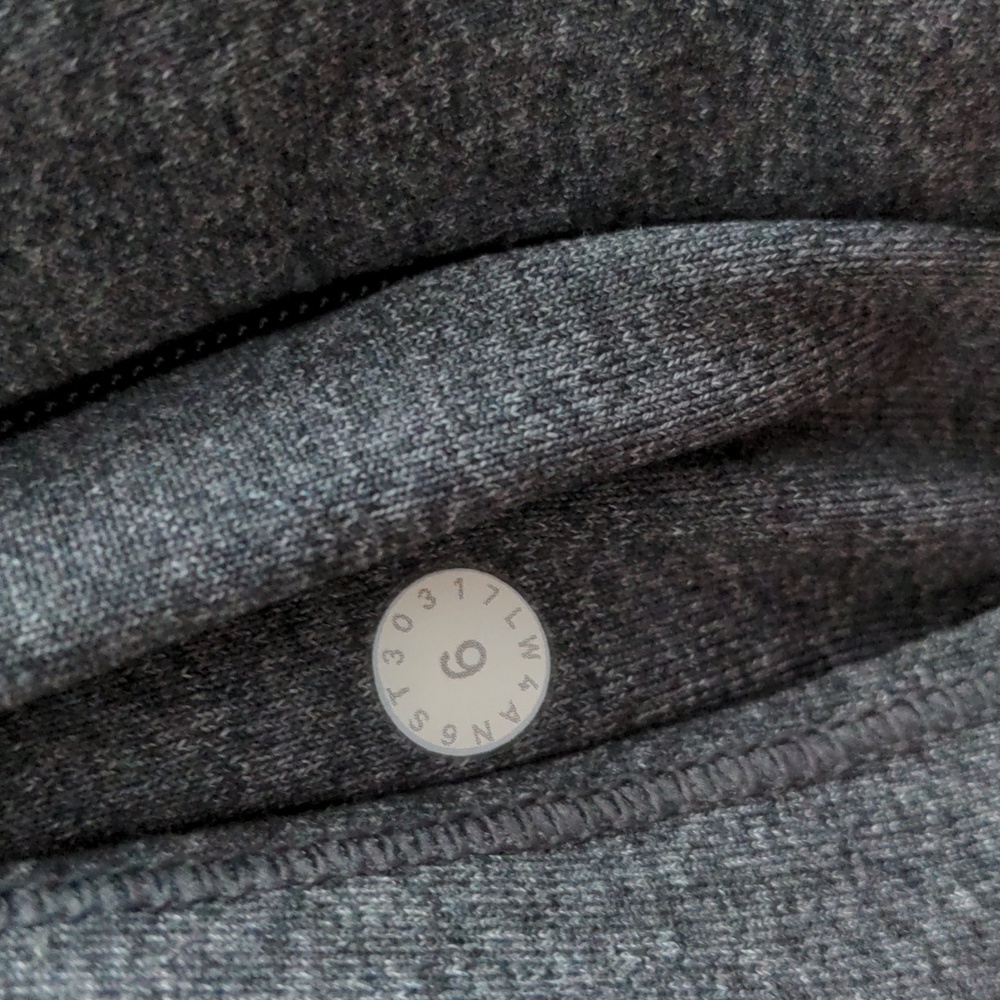 Lululemon Mesh Is More Jacket, Heathered Black, Womens Size 6 - Picture 12 of 12